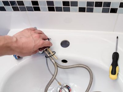 plumber-2788332_1280.jpg